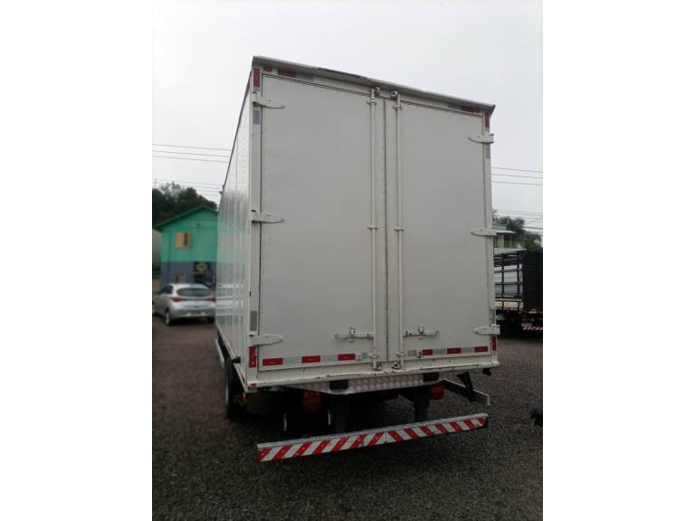 FORD - CARGO 1119 - 2019/2019 - Branca - R$ 280.000,00