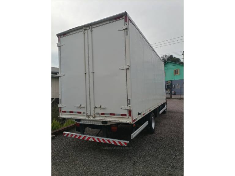 FORD - CARGO 1119 - 2019/2019 - Branca - R$ 280.000,00