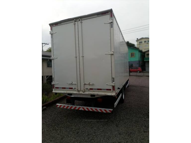 FORD - CARGO 1119 - 2019/2019 - Branca - R$ 280.000,00