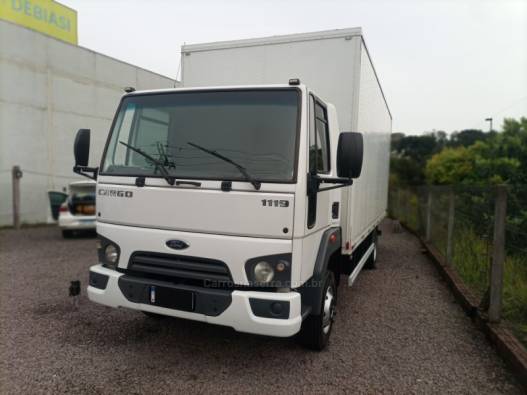FORD - CARGO 1119 - 2019/2019 - Branca - R$ 280.000,00
